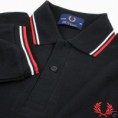 Polo Fred Perry - Preto / Vermelho - Branco